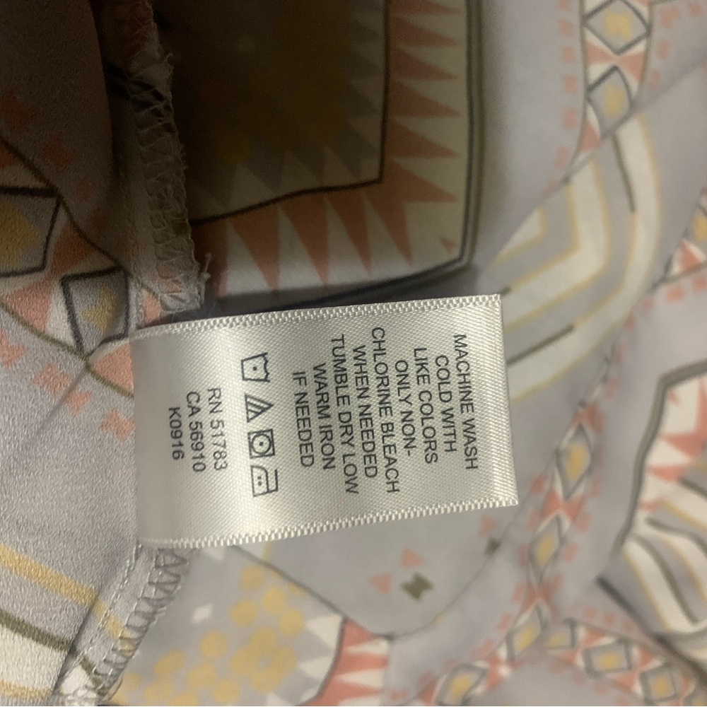 Maurice’s Gray Chevron Blouse Plus Size 1 - Picture 7 of 8